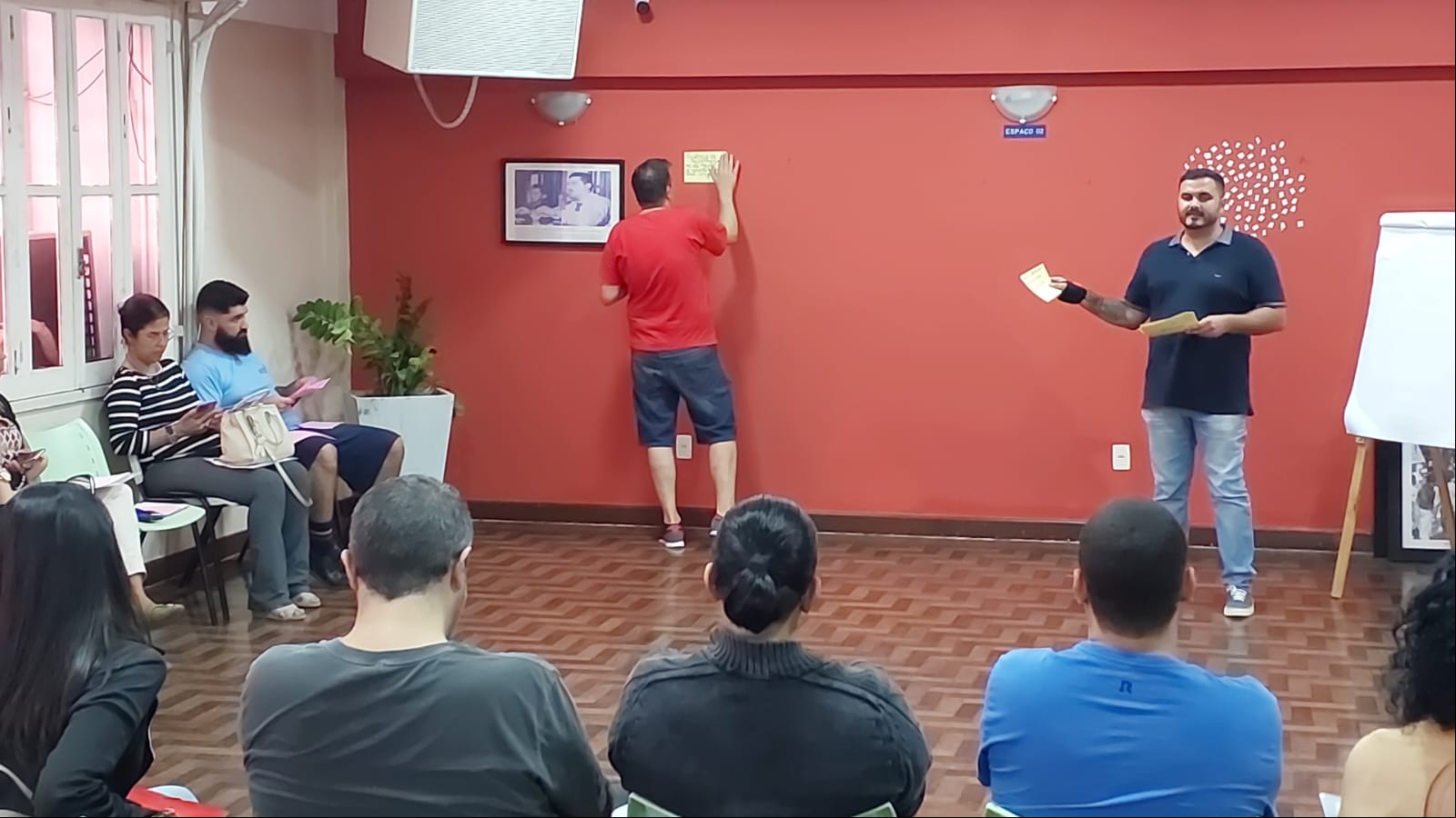 Texto descritivo da imagem aqui