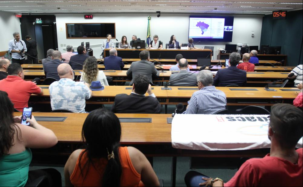 Audiência Publica: Impacto do fechamento de agências da Caixa Econômica Federal. Foto: Vinicius Loures/Câmara dos Deputados