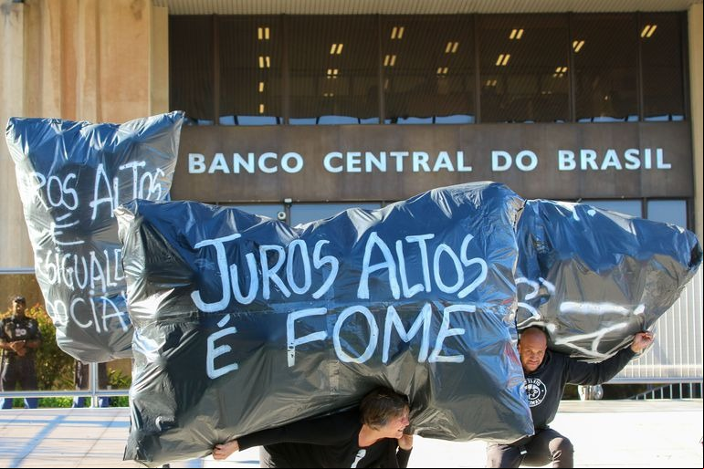 Juros Baixos Já!